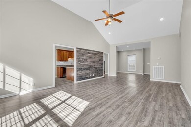 209 Gladys Dr, Shelbyville, TN 37160 - photo 5