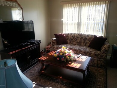 8401 Cloverport Dr, Louisville, KY 40228 - photo 4