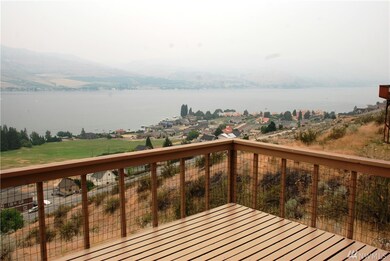 128 Orchard View Dr, Chelan, WA 98816 - photo 2