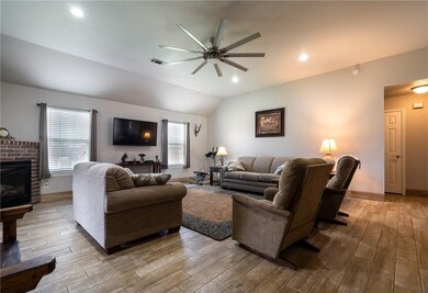 8004 Overland Rd, Siloam Springs, AR 72761 - photo 5