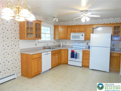 1217 Salisbury Rd, Allentown, PA 18103 - photo 6