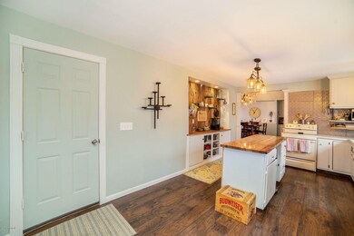 13364OakCrest_2