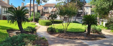 1077 Country Place Dr unit 1077, Houston, TX 77079 - photo 4
