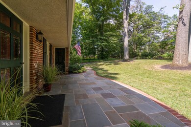 122 Lenape Dr, Berwyn, PA 19312 - photo 4