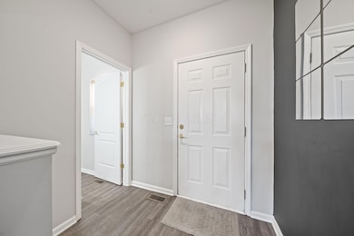 843 Mystic Pointe Dr unit 843, Lewis Center, OH 43035 - photo 7