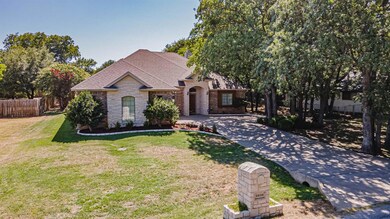 2610 Royal Ln, Granbury, TX 76049 - photo 2