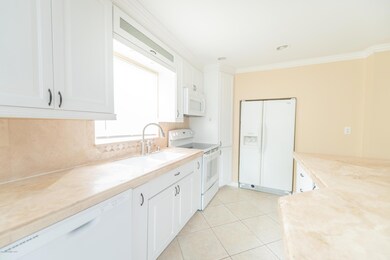 2709CherbourgRd-37