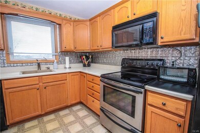 3368 S Front St, Whitehall, PA 18052 - photo 7