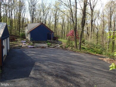 12 Edgewood Rd, Boyertown, PA 19512 - photo 6