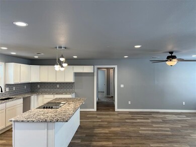 1340 W 10th St, Bonham, TX 75418 - photo 6