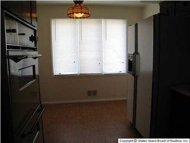 11 Church Ave, Staten Island, NY 10314 - photo 5