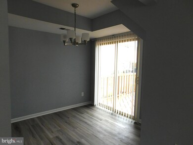 9770 Hagel Cir unit D, Lorton, VA 22079 - photo 6