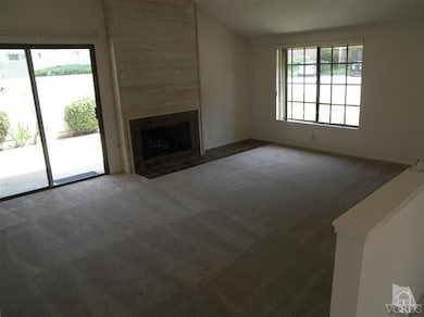 633 Greenmeadow Ln unit 22, Newbury Park, CA 91320 - photo 3