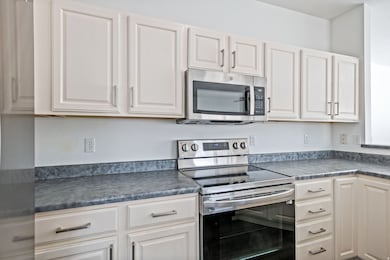 8467 S Ivy Springs Ln, West Jordan, UT 84081 - photo 4