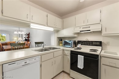 Kitchen and dining conveniently close