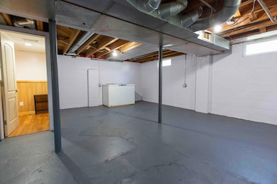409 Center Drive_2-15