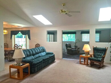 148 Tiffany Ct, Central Point, OR 97502 - photo 4