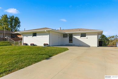 5216 N 84th Ave, Omaha, NE 68134 - photo 3