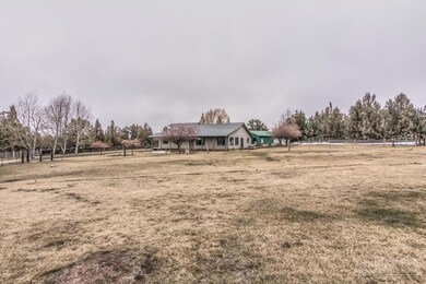 63032 Terry Dr, Bend, OR 97701 - photo 2