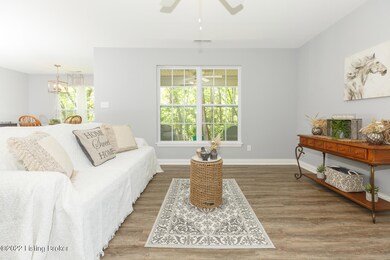 5900 Shepherd Crossing Dr, Louisville, KY 40219 - photo 2