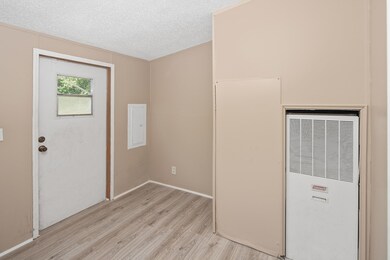 303 Spring Valley Dr, Byron, GA 31008 - photo 7