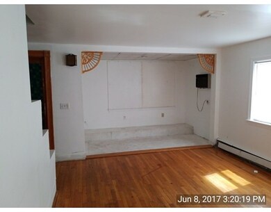 208 Farnham St, Lawrence, MA 01843 - photo 3
