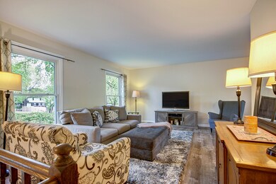 62 Foxcroft Rd, Naperville, IL 60565 - photo 5