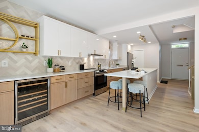 Harbour Square unit TH9, Washington, DC 20024 - photo 5