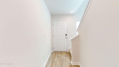 21-web-or-mls-3100-Tatlock-Wy-Unit-D-Gre