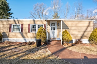 239 Ayer Rd unit 79, Littleton, MA 01460 - photo 2