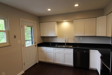 6301 Skywae Dr, Columbus, OH 43229 - photo 6