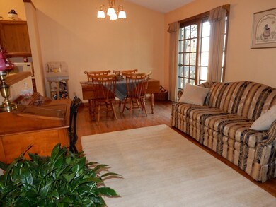 560 Oakwood Dr, Oregon, WI 53575 - photo 4