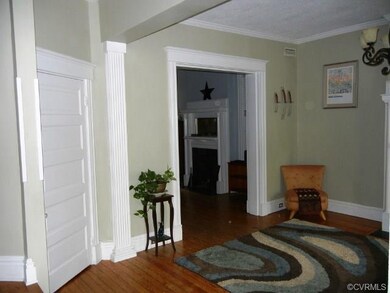 Open concept Living to dining room