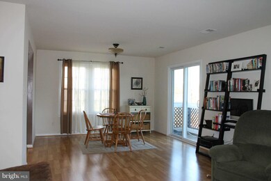 12946 Grays Pointe Rd unit 12946B, Fairfax, VA 22033 - photo 6