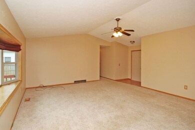 611 Glenview-3.jpg