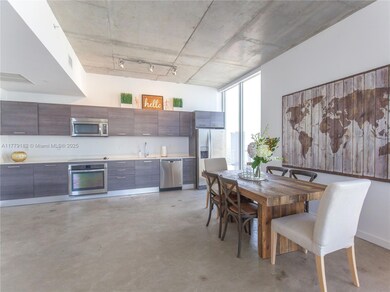 Centro unit 2802, Miami, FL 33131 - photo 6