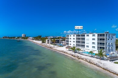 Coco Plum Beach Villas