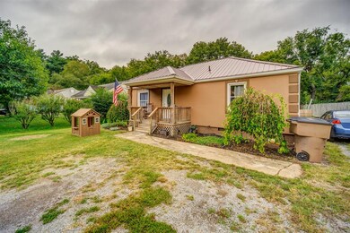 104 Southview Dr, Shelbyville, TN 37160 - photo 3