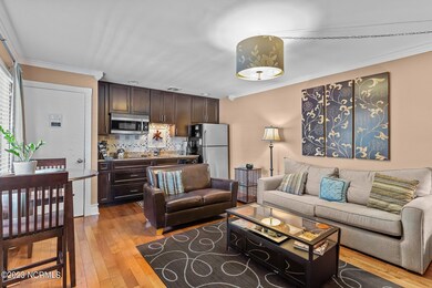4-living_room_kitchen