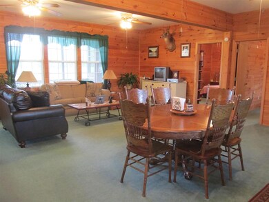 Open concept. Kitchen, Living room and dinning all in one.