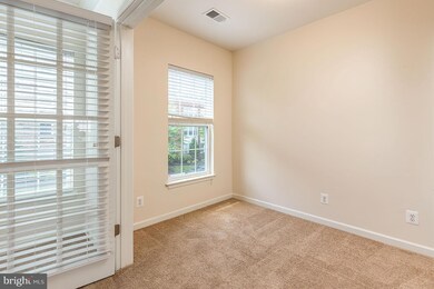 15265 Leicestershire St unit 144, Woodbridge, VA 22191 - photo 5