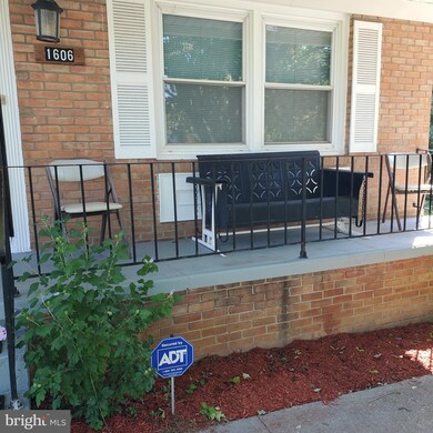 1606 Scranton Ave, Front Royal, VA 22630 - photo 6