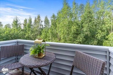 36-Balcony_ELI03925