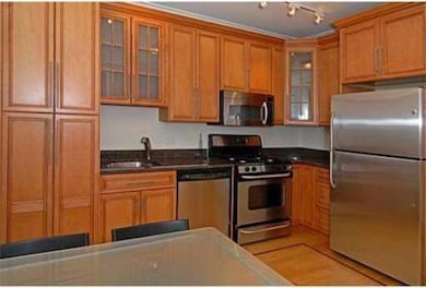 23 Margaret St unit 3, Boston, MA 02113 - photo 5