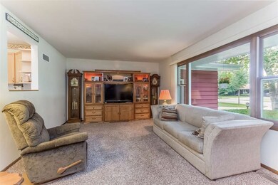 294 Sterling Dr, Oregon, WI 53575 - photo 4