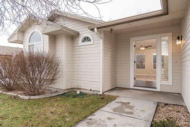 722 W Mariah Ave, Nampa, ID 83686 - photo 2