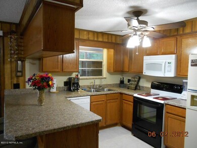 10911 Pine Estates Rd W, Jacksonville, FL 32218 - photo 4