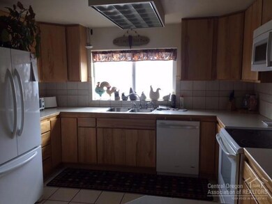 1014 Bridge St, Prairie City, OR 97869 - photo 4