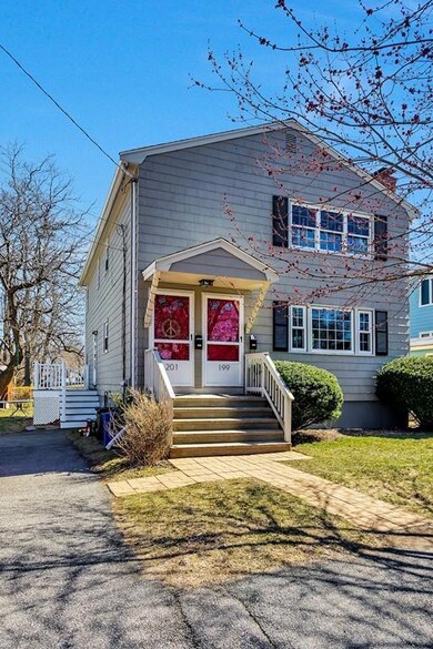 199 Everett St unit 1, Arlington, MA 02474 - photo 5