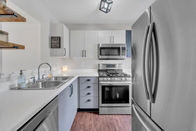 Kitchen with SS